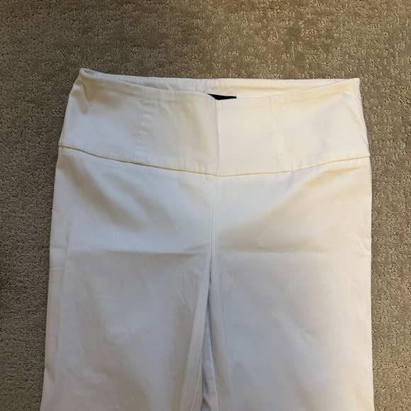 Le Château White cropped pants - Picture 2 of 3